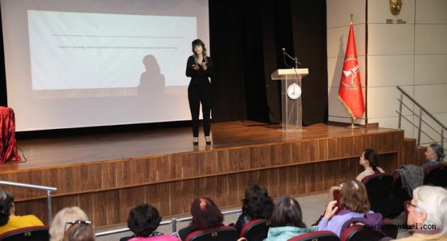 Karşıyaka Kitap Kulübü edebiyat tutkunlarını bekliyor 