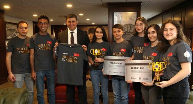 Karşıyaka’nın bilim kahramanları Amerika’da!