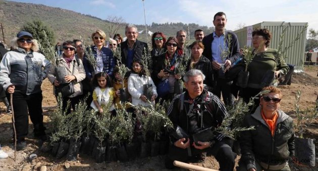 Karşıyaka’nın Kentsel Dönüşüm Ormanı’na 1500 fidan!