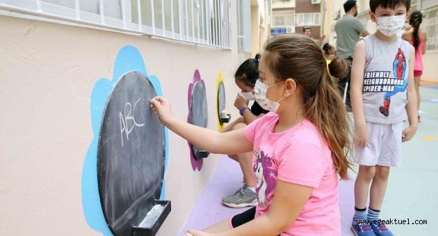 Karşıyaka’nın sokakları çocuklar için renkleniyor