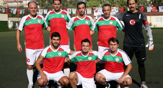 Karşıyaka sahaya indi