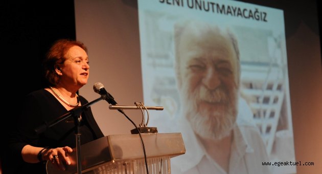 Karşıyaka Vecdi Altay’ı andı
