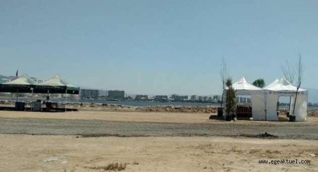 Karşıyaka'da belediye çadırlarına çirkin saldırı