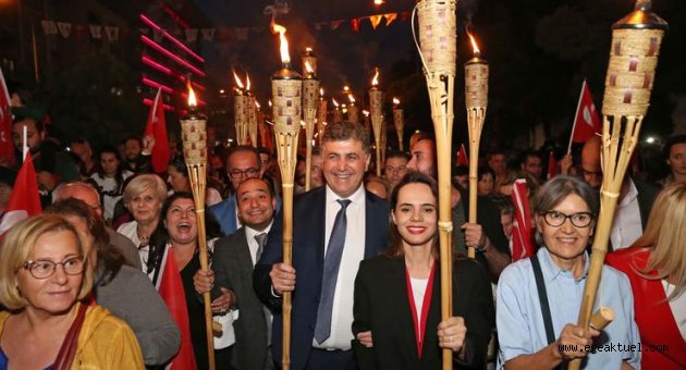 Karşıyaka'da 'Cumhuriyet' şöleni