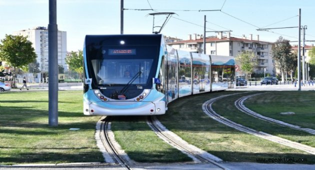 Karşıyaka'da tramvaylı günler başladı
