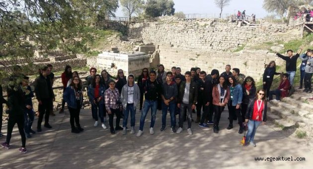 Karşıyakalı gençler, Çanakkale ruhunu yaşadı