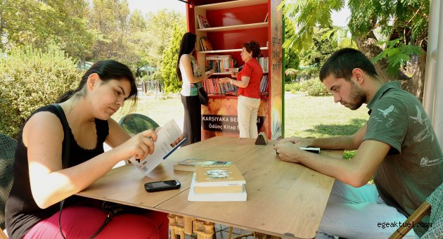 Karşıyakalılar kitap değişimini çok sevdi