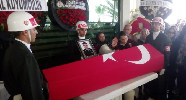 Kazada hayatını kaybeden astsubay İzmir'de toprağa verildi