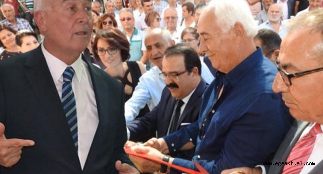 Kemal Karataş'a iş yerinin kurdelesini kestiği meclis üyesinden şok!
