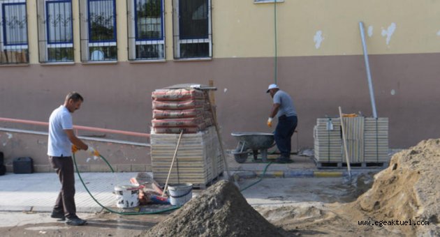 Kemalpaşa Belediyesi’nden okullara tadilat