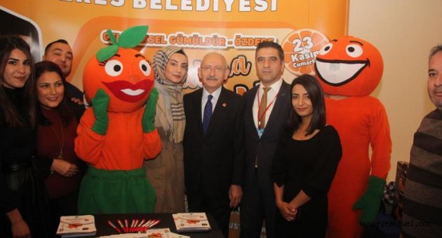 Kılıçdaroğlu, Menderes standını ziyaret etti