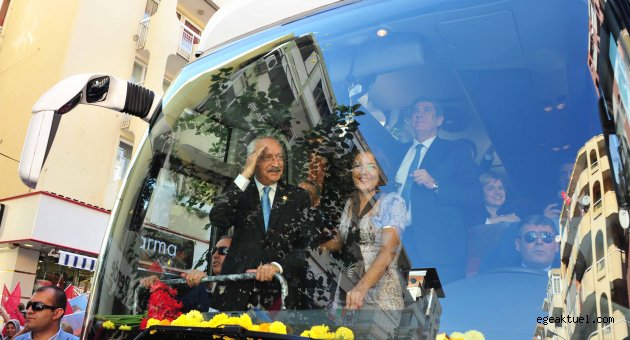 Kılıçdaroğlu'na Balçova'da Sevgi Seli