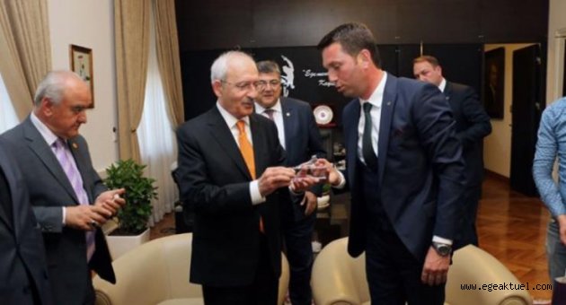 Kılıçdaroğlu'na Balkan Çalıştayı daveti