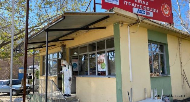 Kiraz’da tüm kamusal alanlar koronavirüse karşı dezenfekte edildi