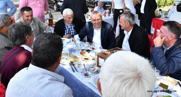 Kocaoğlu, Kemalpaşa üreticileriyle buluştu
