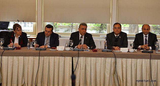 Kocaoğlu önderliğinde başkanlar zirvesi