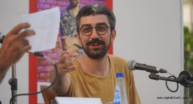 Komedyenler halk ile bütünleşti
