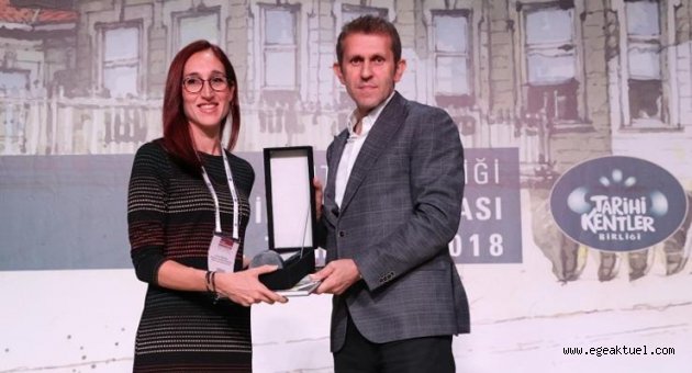 Konak’a Tarihi Kentler Birliği’nden ödül