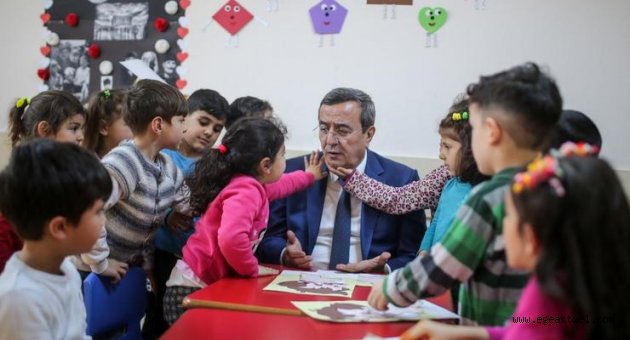 Konak Belediyesi Çocuk Bilim Merkezi, öğrencileri konuk etti