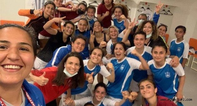 Konak Belediyesi Kadın Futbol Takımı çeyrek finalde