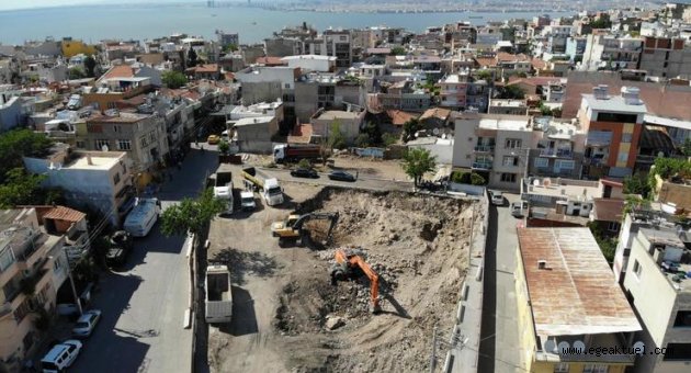 Konak’ın beş yıldızlı tesisi için kazma vuruldu!