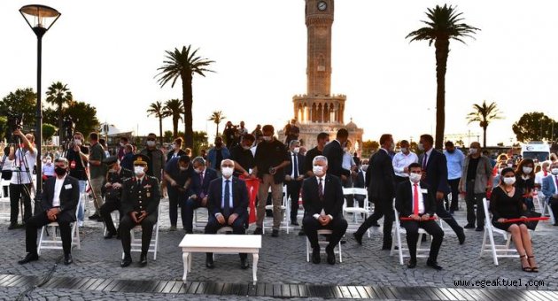 Konak Meydanı’nda 15 Temmuz anması