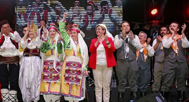 Konak’ta 19 Mayıs coşkuyla kutlandı
