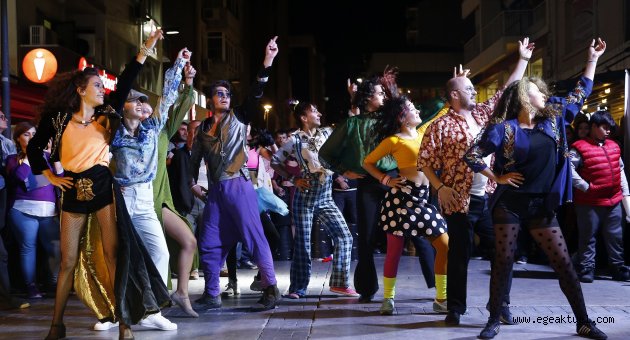 Konak’ta 4 gün 4 gece tiyatro