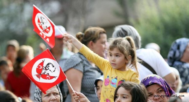 Konak’ta Cumhuriyet coşkusu sürüyor