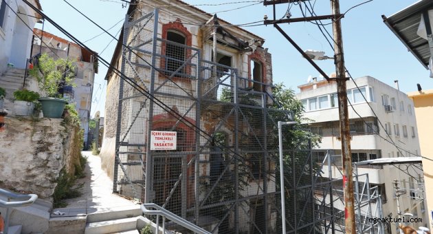 Konak’ta tarihe altın dokunuş