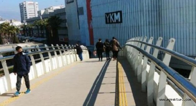 Konak’taki yaya üst geçidi yenileniyor