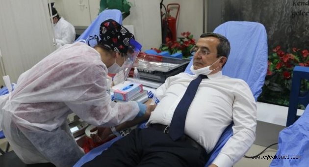 Konak’tan Kızılay’a kan bağışı