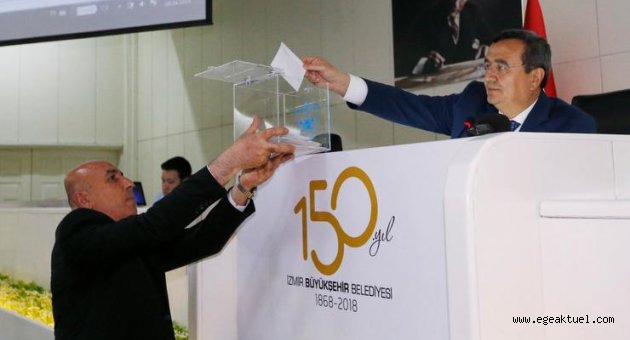 Konak'ta yeni dönemin ilk meclisi toplandı