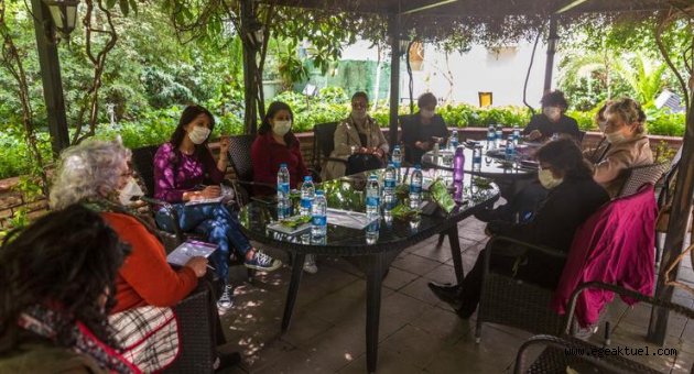 Korona günlerinde artan kadın şiddetine karşı güç birliği toplantısı