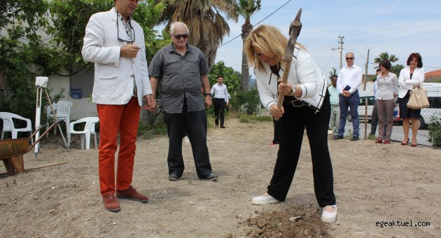 Limantepe kazılarına ilk kazmayı Başkan sibel uyar vurdu