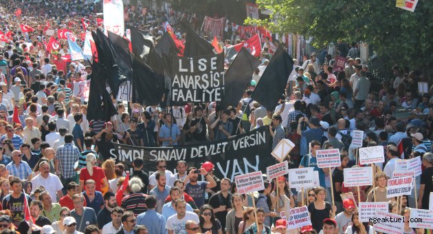 Lise Direnişi’ne İzmir’den Destek