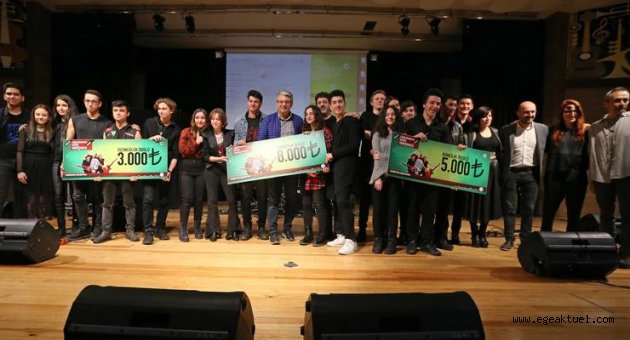 Liseli gençlerden muhteşem final