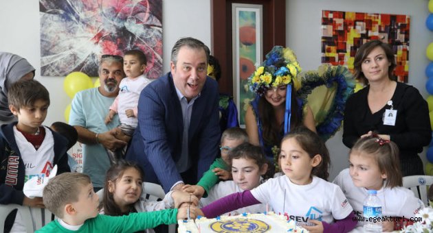 Lösemiyi yenip pastayla kutladılar