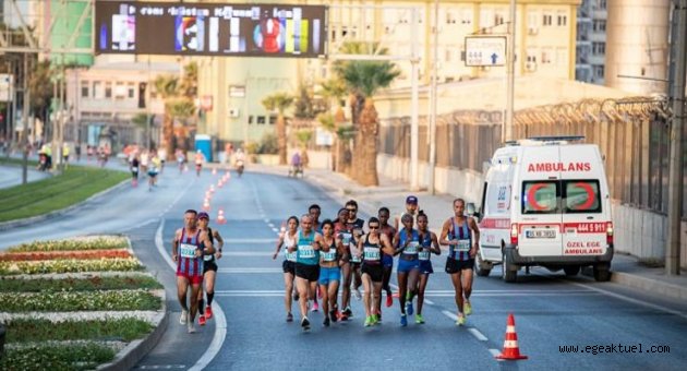 Maratonİzmir’de yarı dünya turu