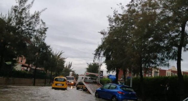 Mavişehir'de sular çekiliyor