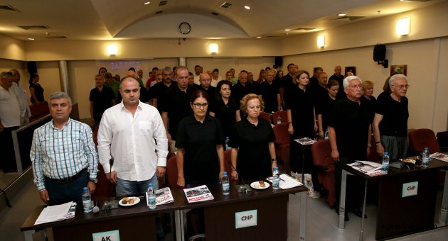 Meclis’te ‘siyah’ protesto