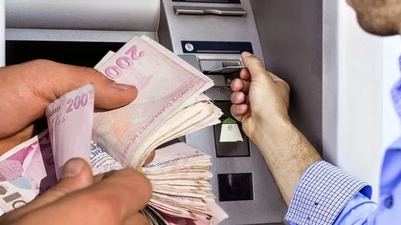 Memur ve emekli maaşlarında yeni dönem! Ek zam yapılacak mı? 2027 zam hesabı belli oldu