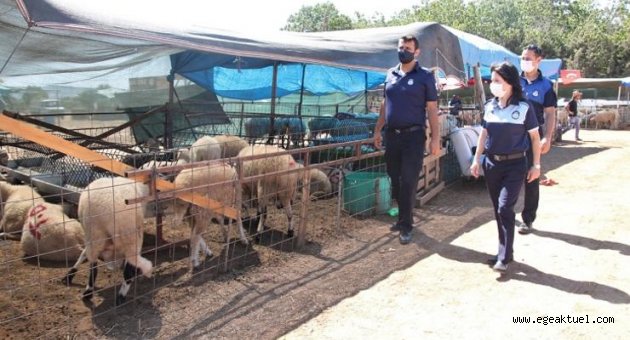 Menderes’te kurban satış yerleri hazır