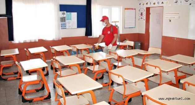 Menderes’te Okullar Dezenfekte Edildi