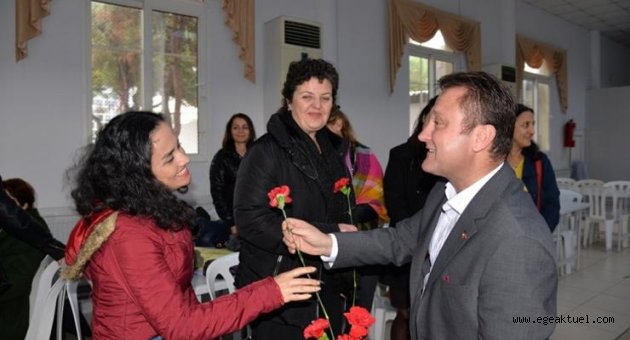 Menemen "Kadına Şiddete Hayır" dedi