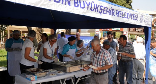 Merhum Başbakan Adnan Menderes, ölümünün 54. yıldönümünde Aydın Büyükşehir Belediyesi tarafından anıldı.
