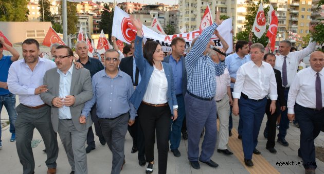 MHP adalet için yürüdü