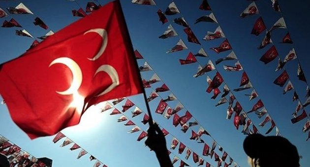 MHP'de o ilçe başkanı istifa etti