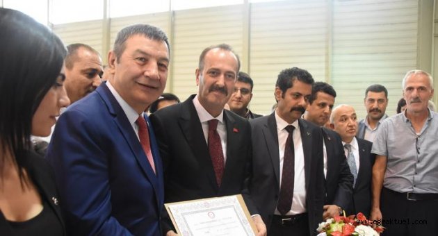 MHP'li vekiller mazbatalarını aldı