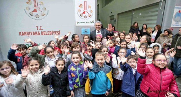 Minik eller sanatla buluşuyor
